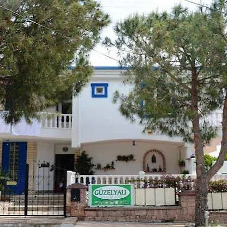 Pensión Guzelyali Ayvalı